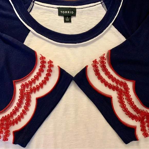 Torrid Embroidered Raglan T-Shirt, Size 2 - Picture 6 of 9